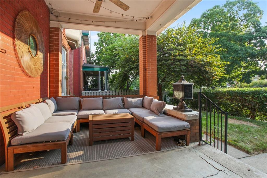 521 Garfield Ave, Kansas City, MO 64124