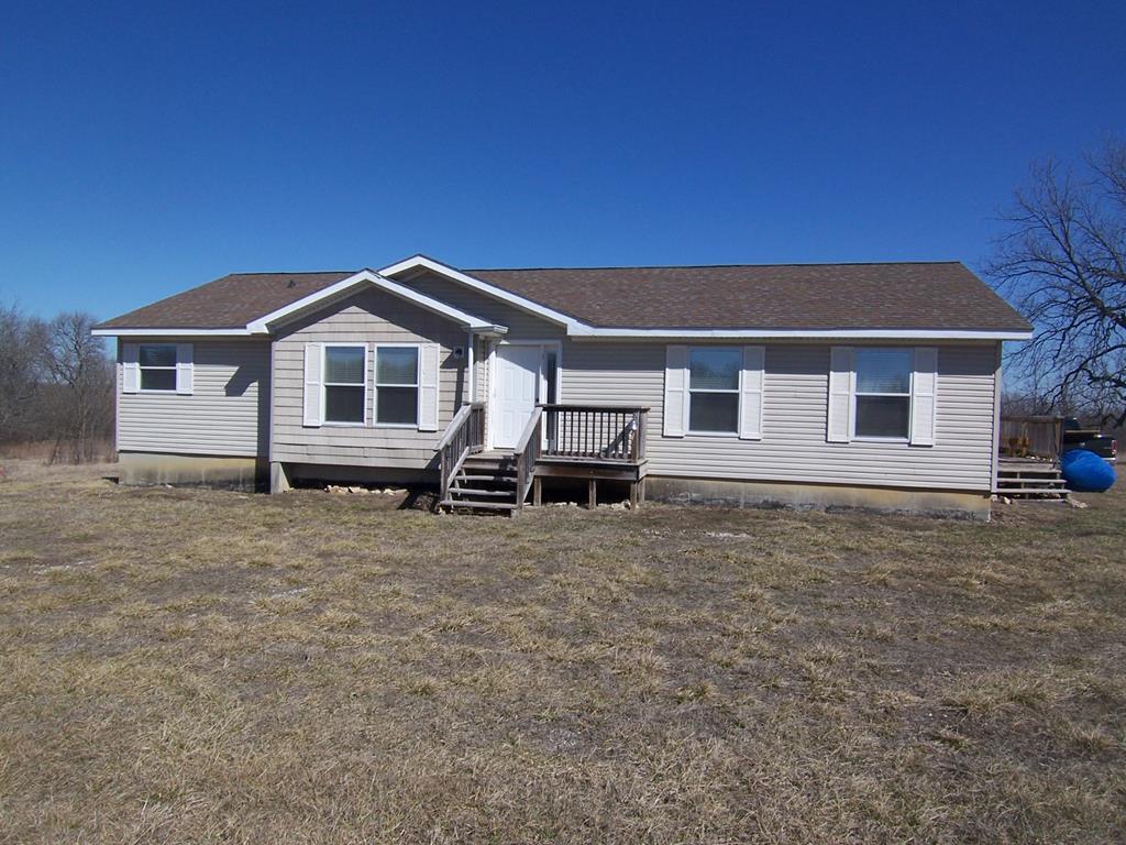 601 Unity Rd, Bronson, KS 66716