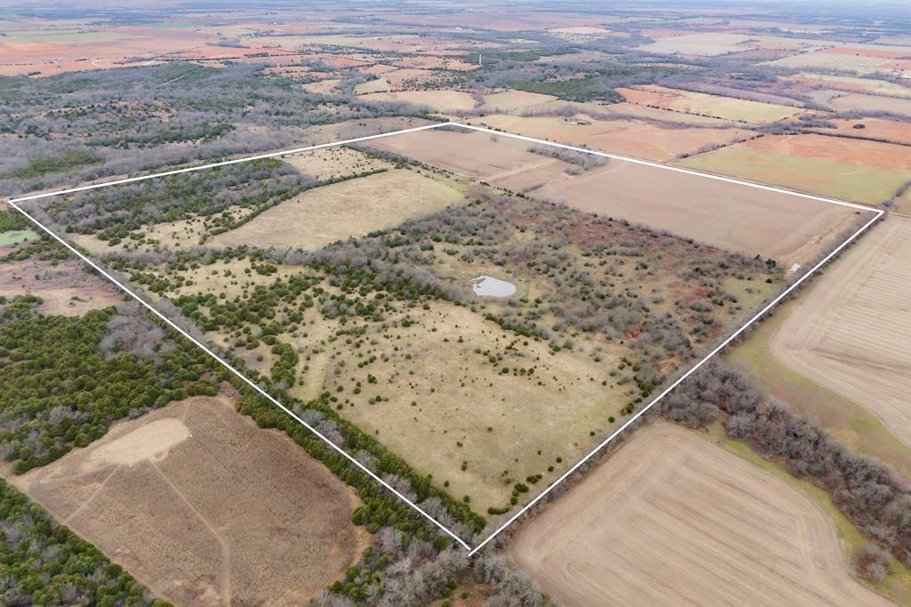 2423 25th Rd, Chanute, KS 66720