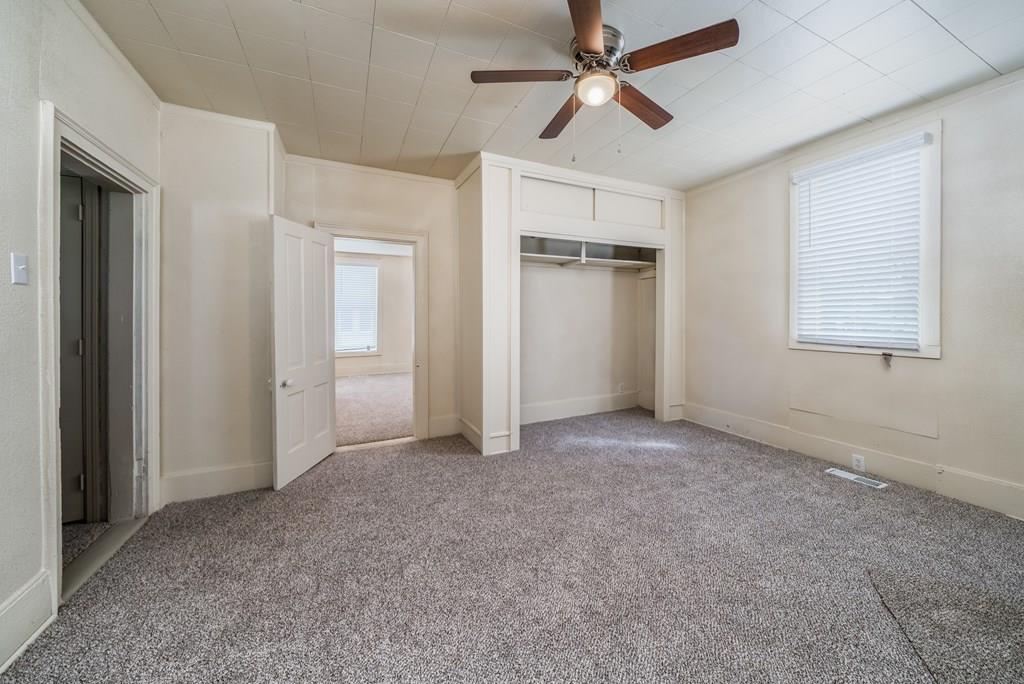 828 Walnut St, Chetopa, KS 67336