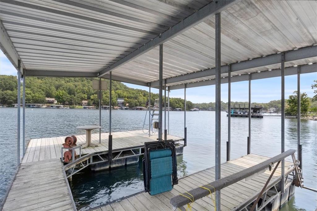 35 Spring Hill Rd, Sunrise Beach, MO 65079