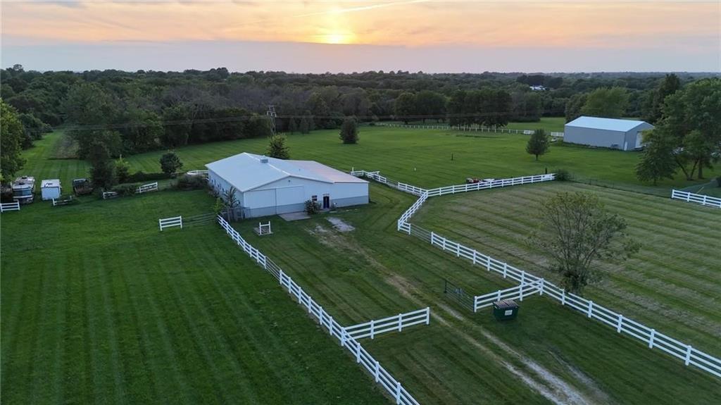 25612 S Blinker Light Rd, Harrisonville, MO 64701