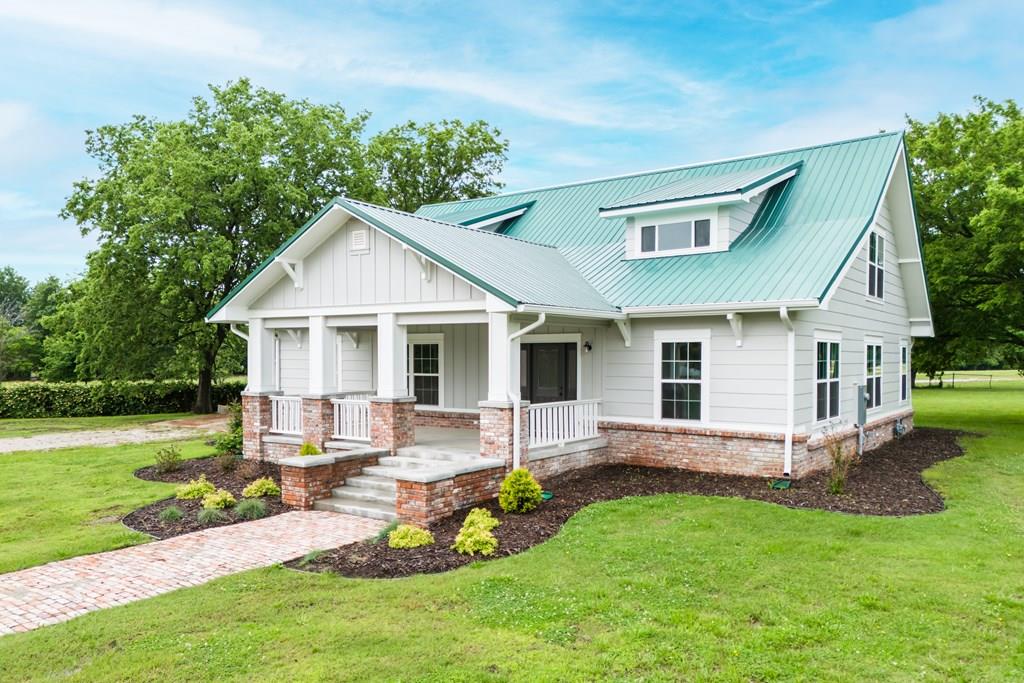 3403 W 8th St, Coffeyville, KS 67337