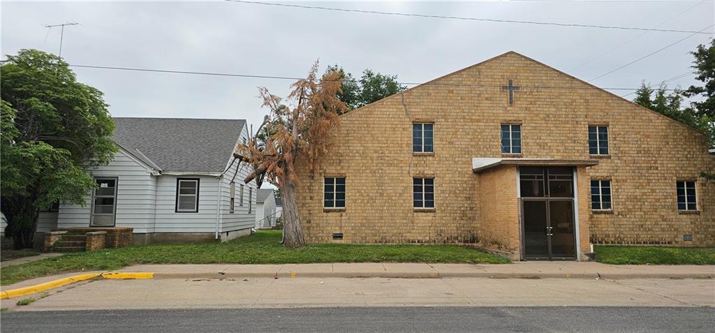 1511 9th St, Great Bend, KS 67530