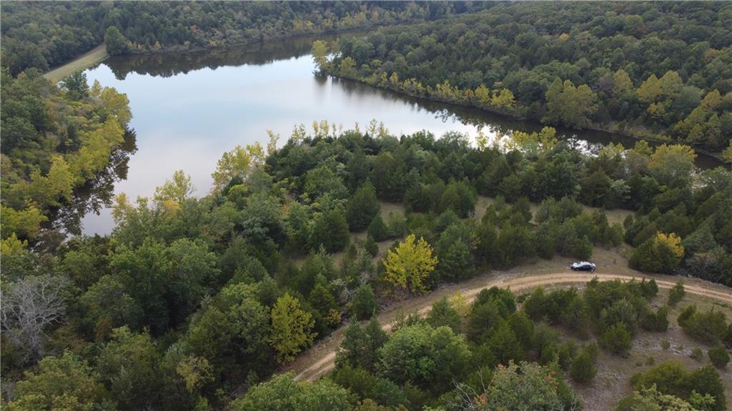 2877-2878 Welch Dr, Edwards, MO 65326