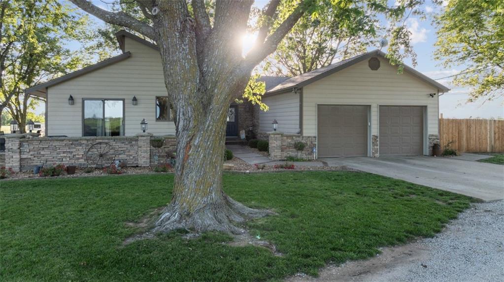 16888 S 1900 Rd, Nevada, MO 64772