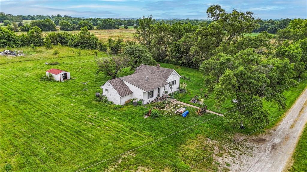 3940 W 263rd St, Louisburg, KS 66053