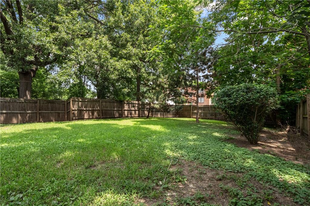 2839 Campbell St, Kansas City, MO 64109