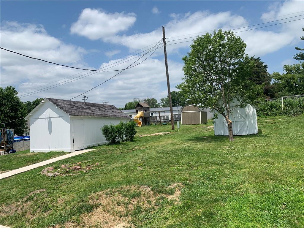 327 Stonehocker St, Barnard, MO 64423