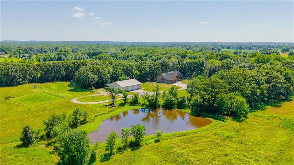 18923 S Sherwood Rd, Pleasant Hill, MO 64080