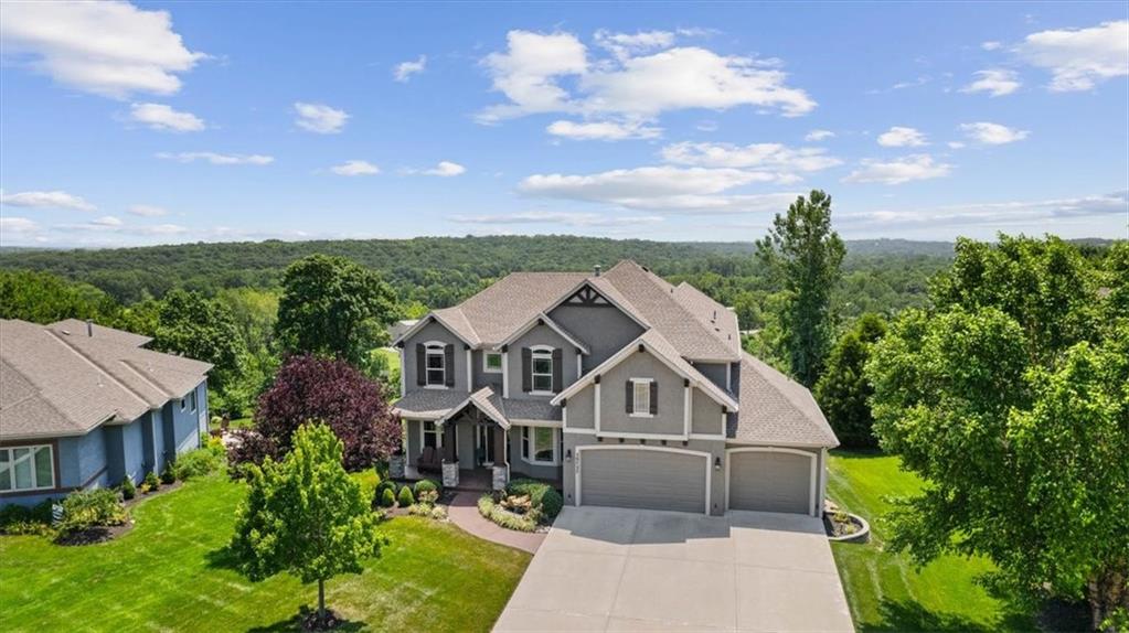 20727 W 68th St, Shawnee, KS 66218