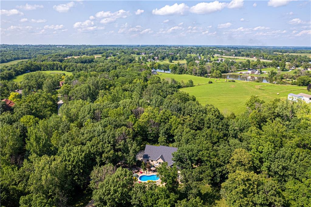 15317 Chinnereth Est, Savannah, MO 64485