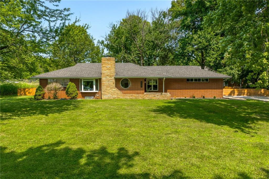6103 NW Osage Dr, Platte Woods, MO 64151
