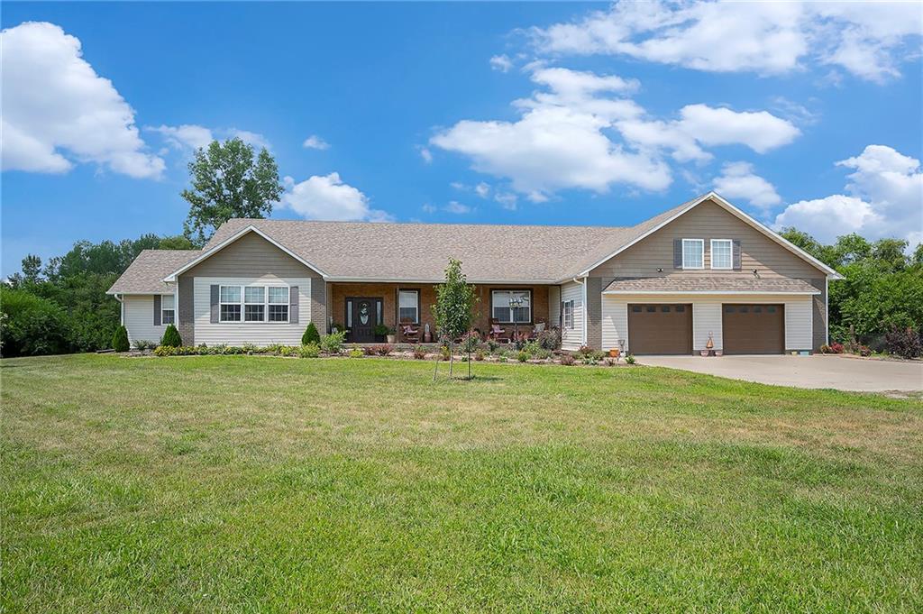 4606 SW Nelson Rd, St Joseph, MO 64504