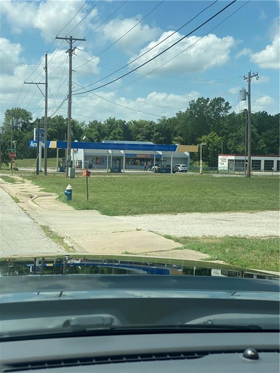 103 S Commercial St, Harrisonville, MO 64701