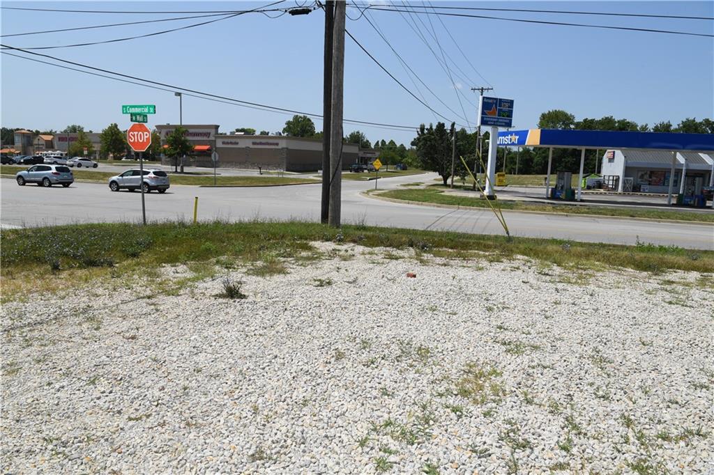 103 S Commercial St, Harrisonville, MO 64701