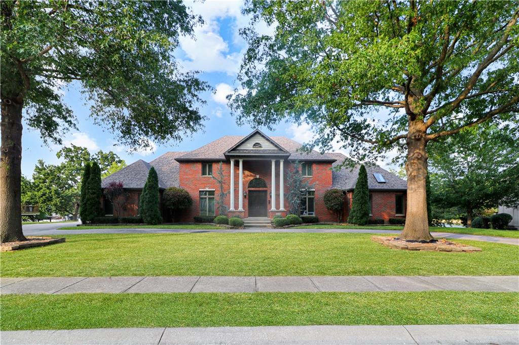 1233 Pembrooke Dr, Warrensburg, MO 64093