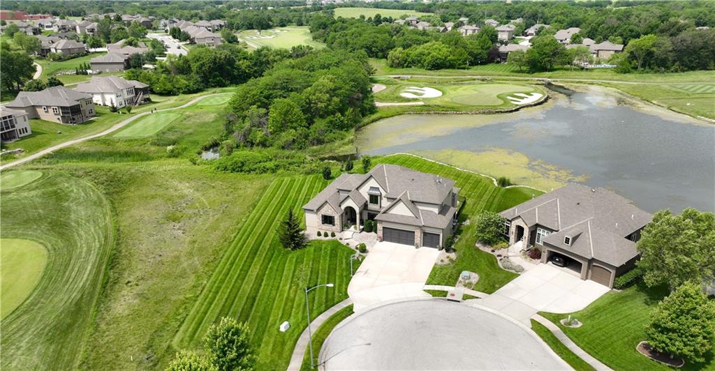 1304 Lakecrest Cir, Raymore, MO 64083