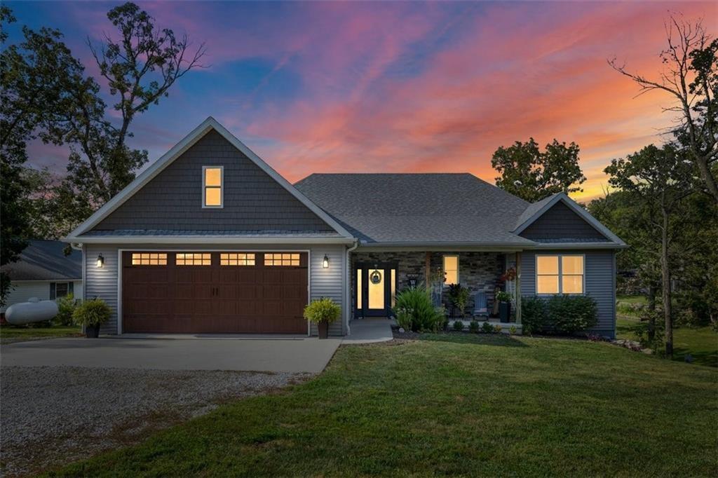 2036 Lake Viking Ter, Gallatin, MO 64640