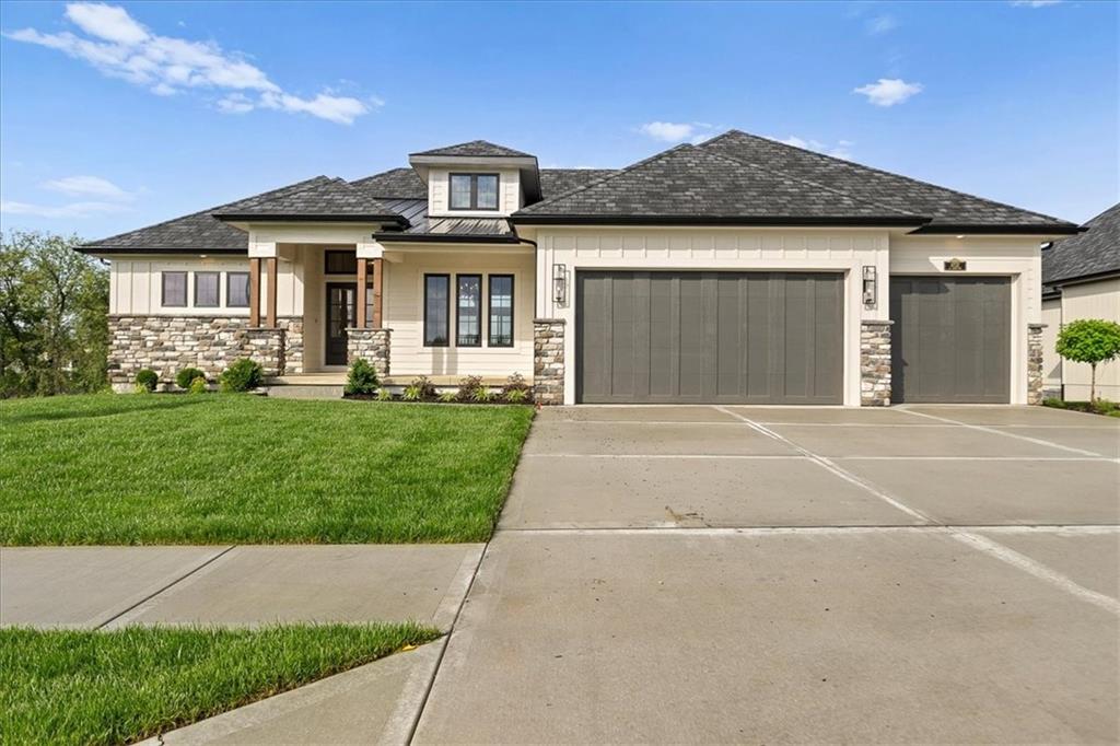 8732 N Lewis Ave, Kansas City, MO 64157