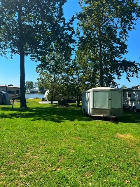 112 Richards Ln, Big Lake, MO 64437