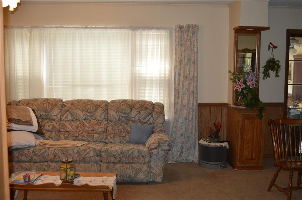 20426 Ibex Rd, Neosho, MO 64850
