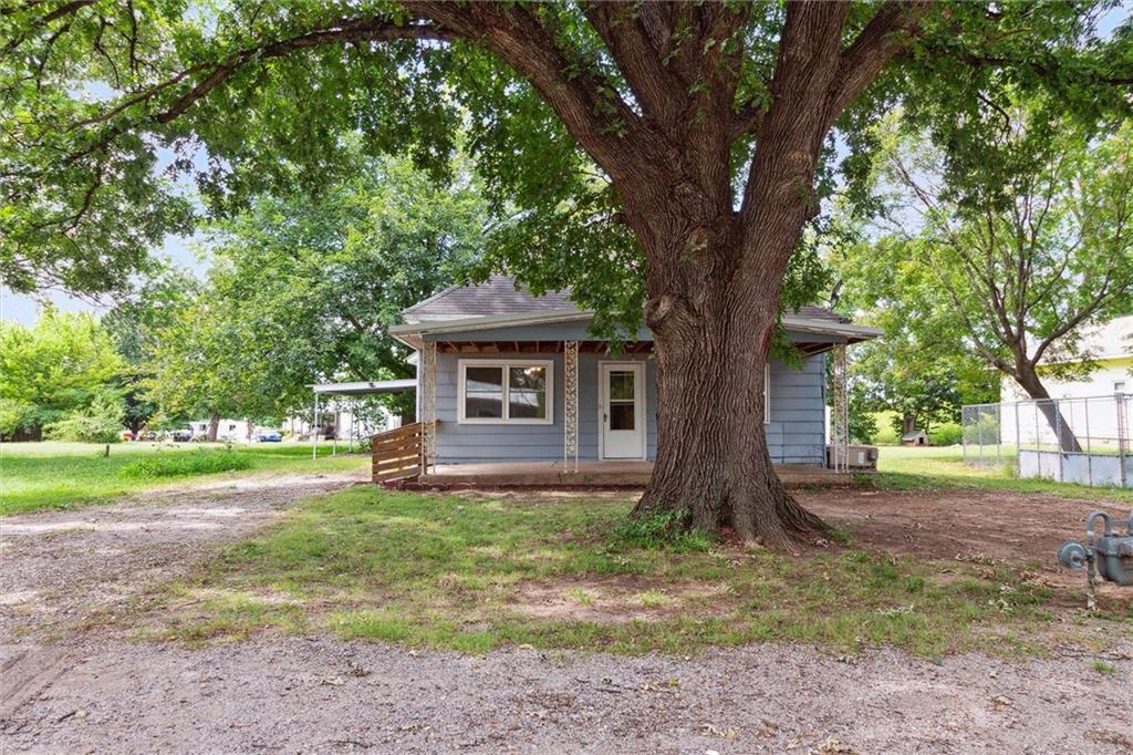 1325 State St, Altoona, KS 66710