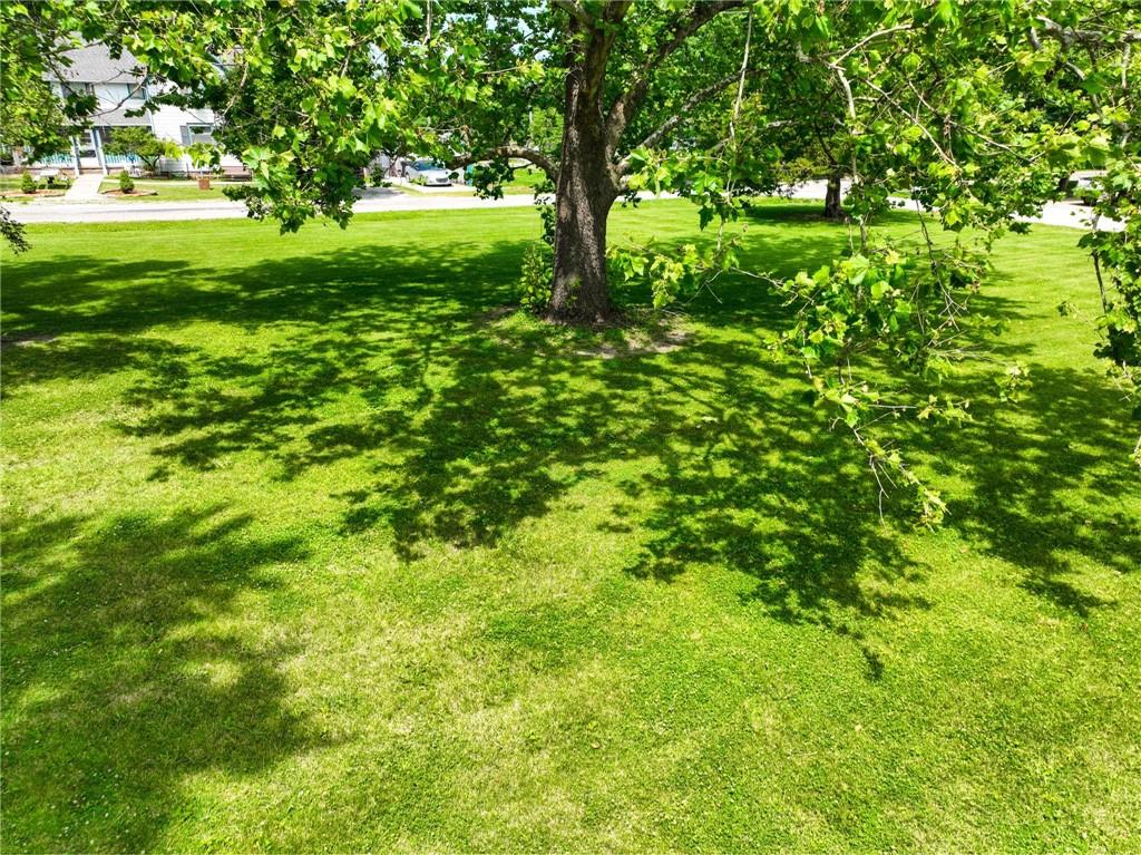 608 Cheyenne Ave, Hiawatha, KS 66434
