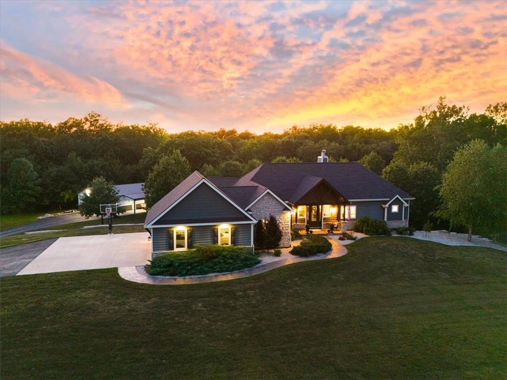 135 E 1300 Rd, Baldwin City, KS 66006