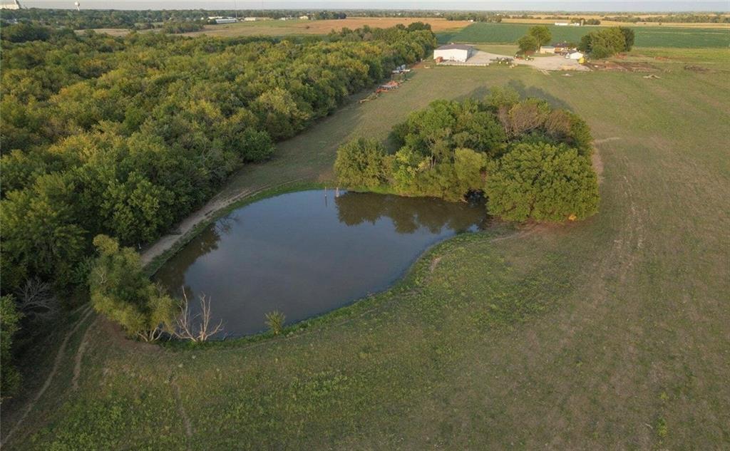 200 S 140th St, Girard, KS 66743
