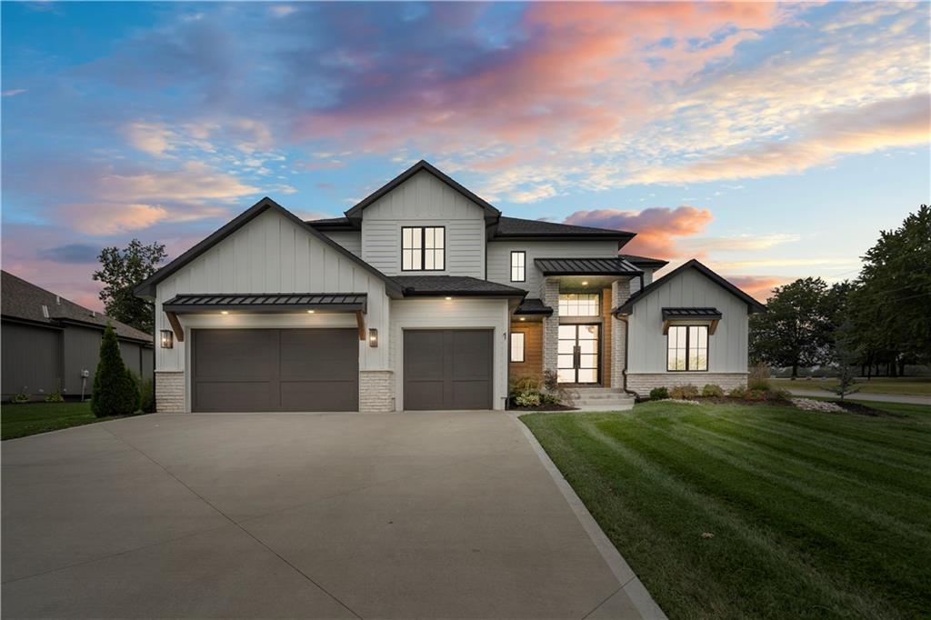 1 Grand Prairie Dr, Lake Winnebago, MO 64034
