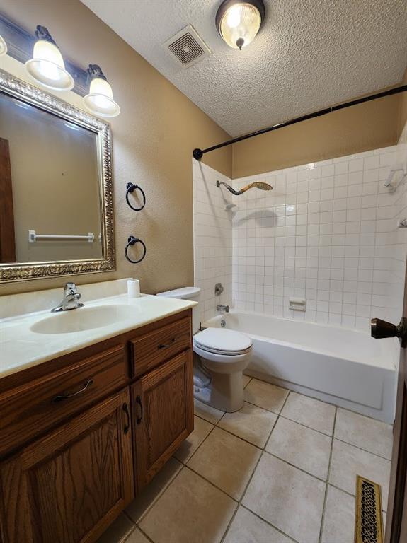970 E 430th Rd, Bolivar, MO 65613