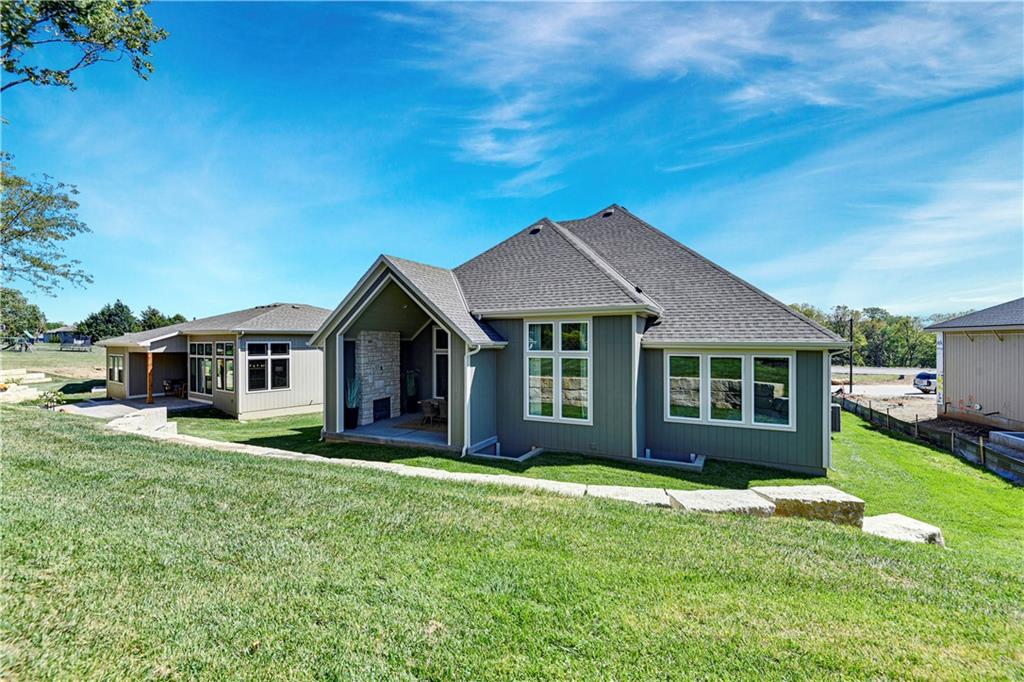25118 W 98th Pl, Lenexa, KS 66227