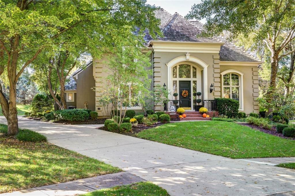 2645 W 118th Ter, Leawood, KS 66211