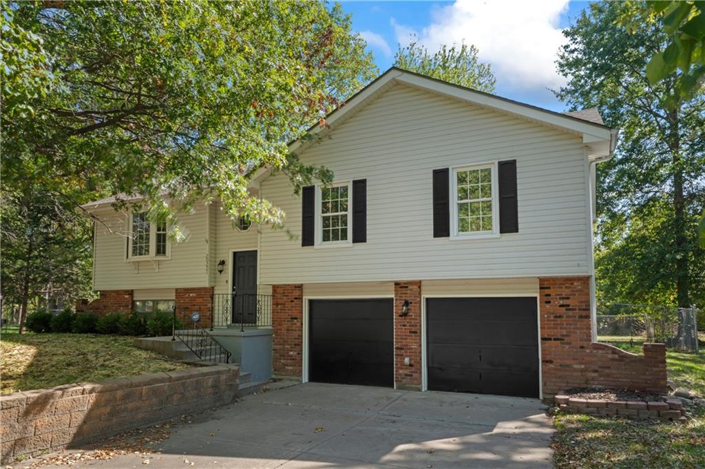 20221 Lamar Ave, Bucyrus, KS 66013