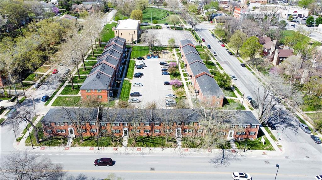 902 Emanuel Cleaver Ii Blvd, Kansas City, MO 64110