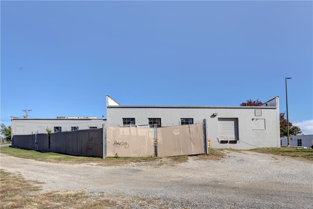 6220 Raytown Rd, Raytown, MO 64133
