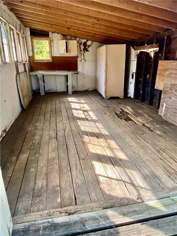 6506 N Belt Hw, Country Club, MO 64506