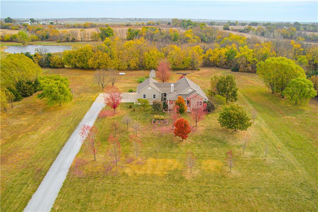 17855 Four Corners Rd, Gardner, KS 66030