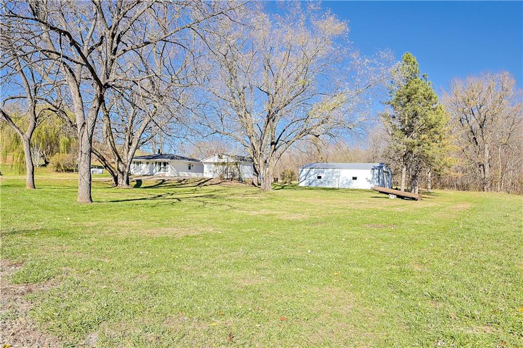 2176 200th Rd, Wathena, KS 66090