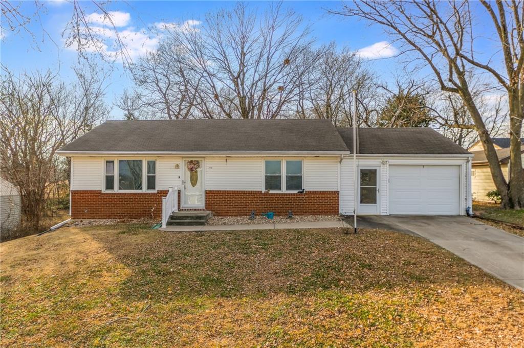 124 Almond St, Platte City, MO 64079