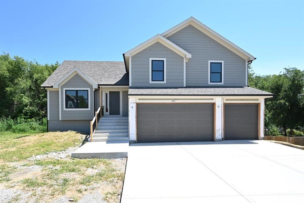 105 Wagers Cir, Dearborn, MO 64439