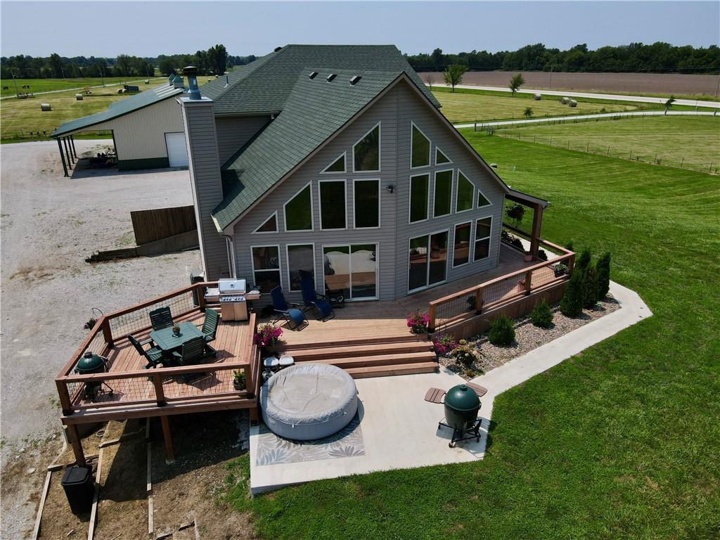 202 NE 1p Rd, Clinton, MO 64735