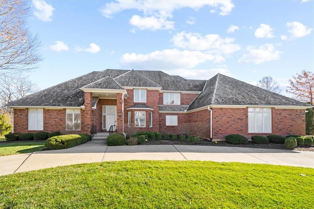 11717 Brookwood Ave, Leawood, KS 66211