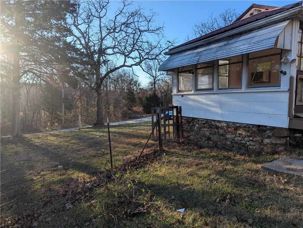 28753 Mckenna Villa Rd, Edwards, MO 65326