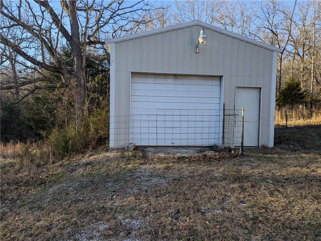 28753 Mckenna Villa Rd, Edwards, MO 65326