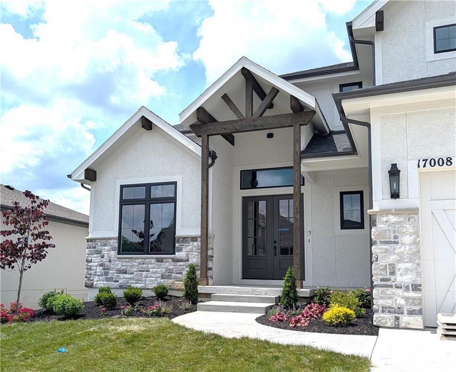 17008 Hayes St, Overland Park, KS 66085