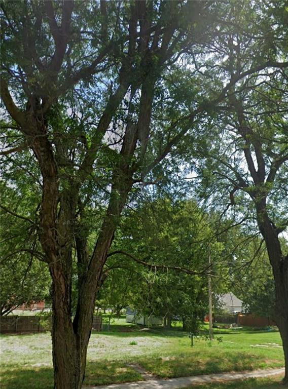 203 S 6th St, Savannah, MO 64485