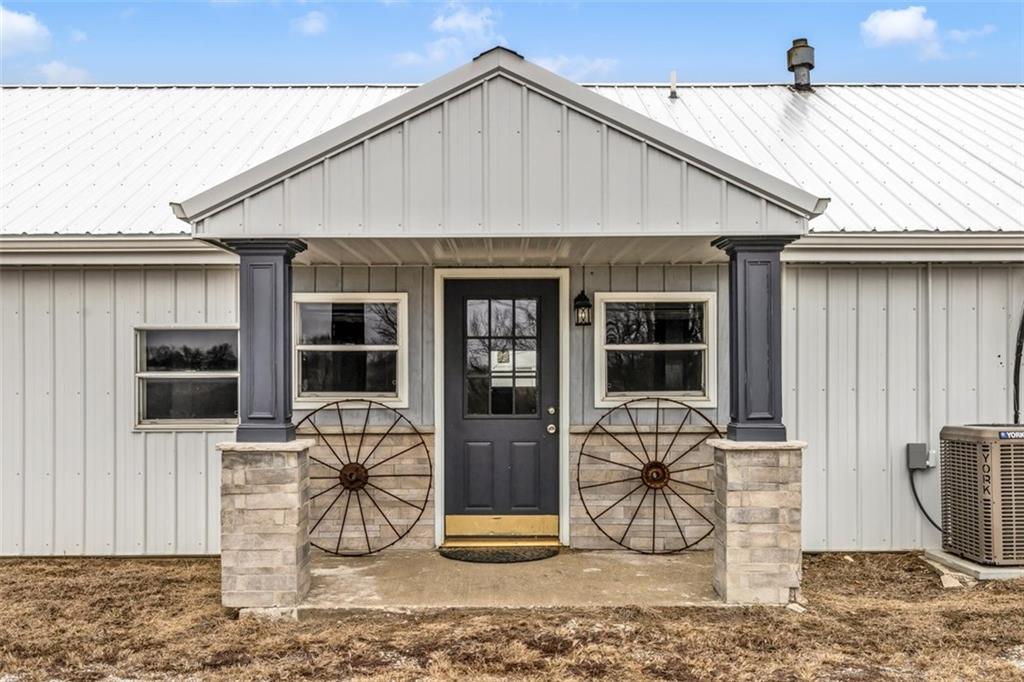 6166 Us 169 Hw, Trimble, MO 64492