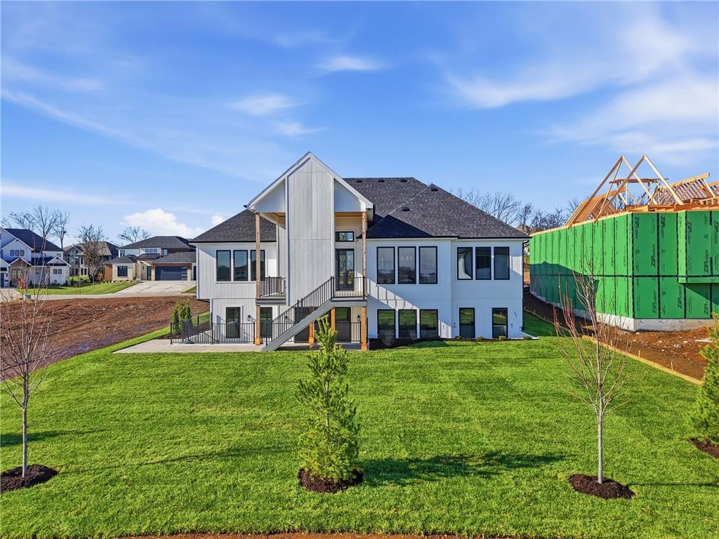 17021 Parkhill St, Overland Park, KS 66221